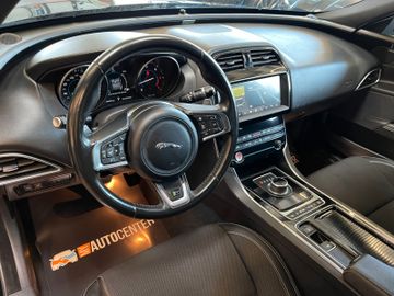 Jaguar XE R-Sport *BI-XENON*KAM*NAVI*TOUCH*LED*