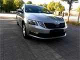 Skoda Octavia 1.6 TDI Ambition Combi Ambition - Skoda Octavia mit Diesel-Antrieb: Kombi, 1.6
