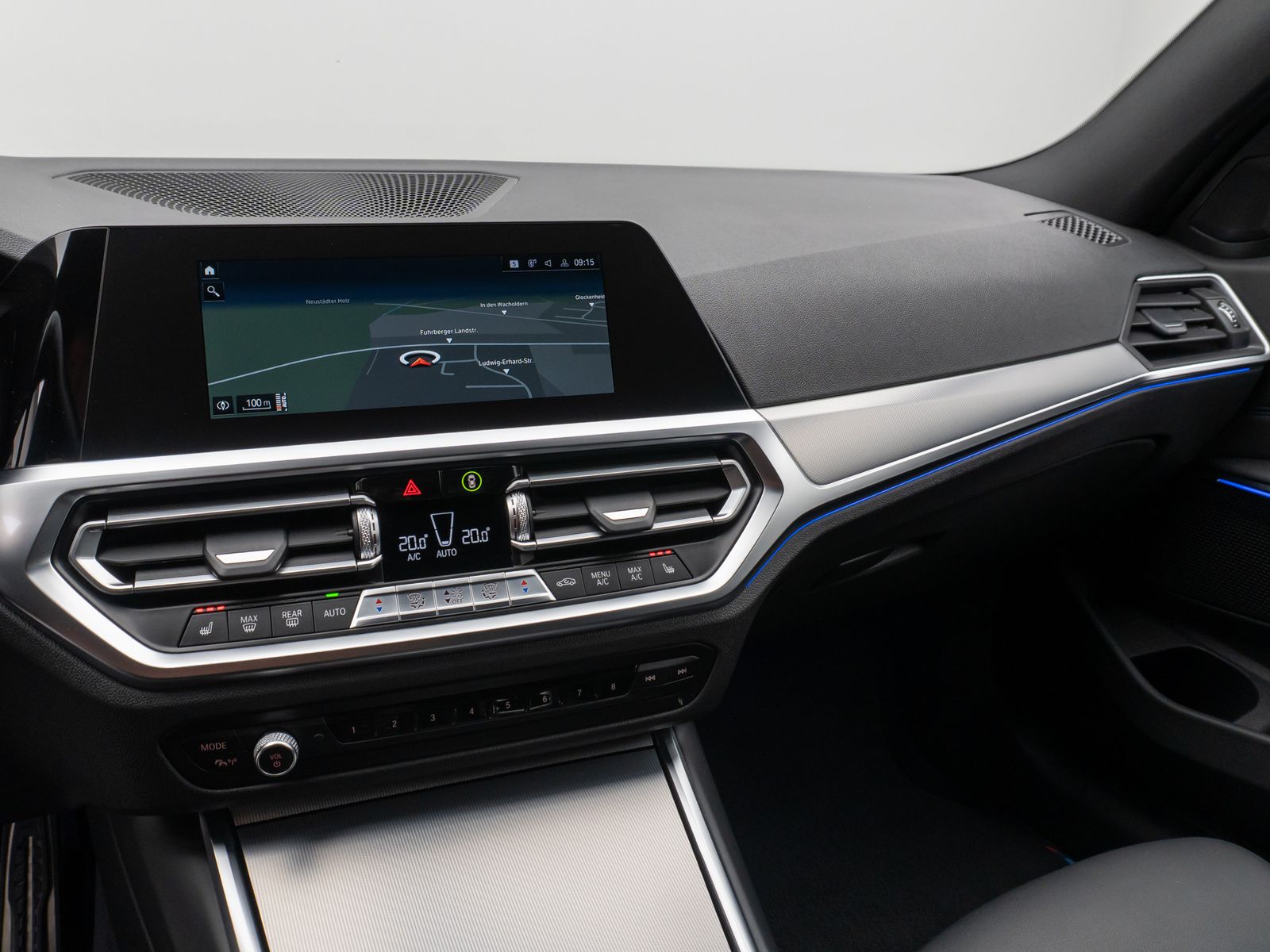 Fahrzeugabbildung BMW 320d M Sport Kamera HUD HiFi Stop&Go AHK Alarm