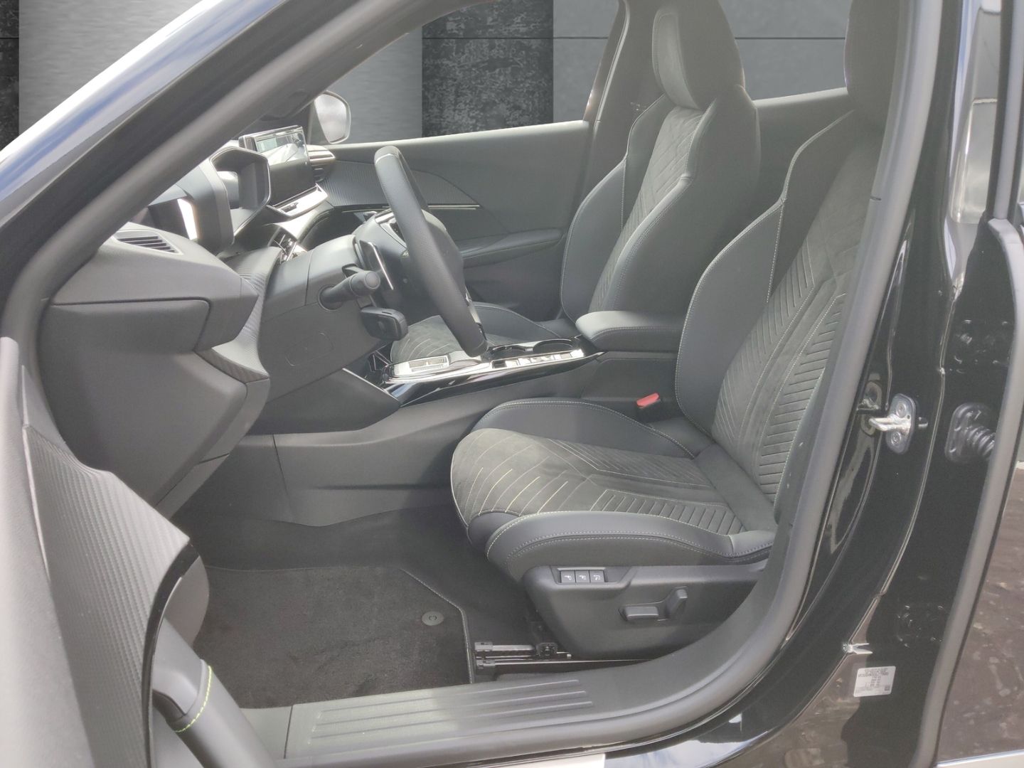 Peugeot 2008 - Bild 8