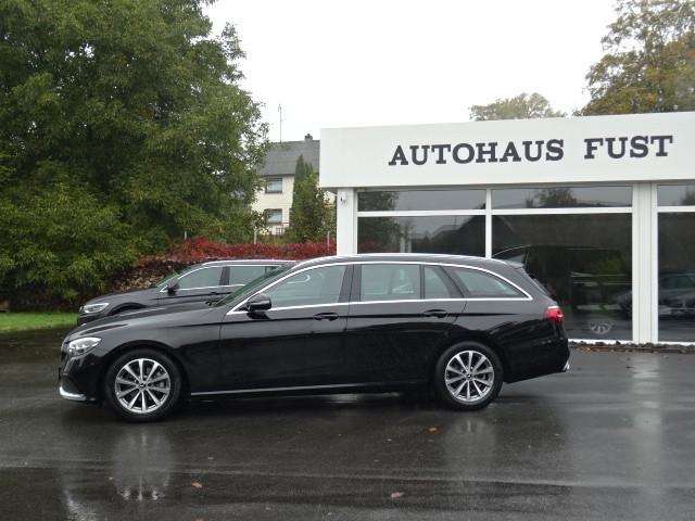Mercedes-Benz E 200d t-Mod,AVANTG,LEDER,NAV,LED,AUT,KAM,1HAND