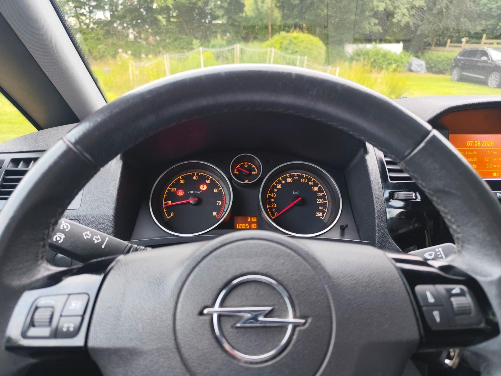Opel Zafira B Innovation-Ahk-Ölkühler -TÜVNeu-Xenon