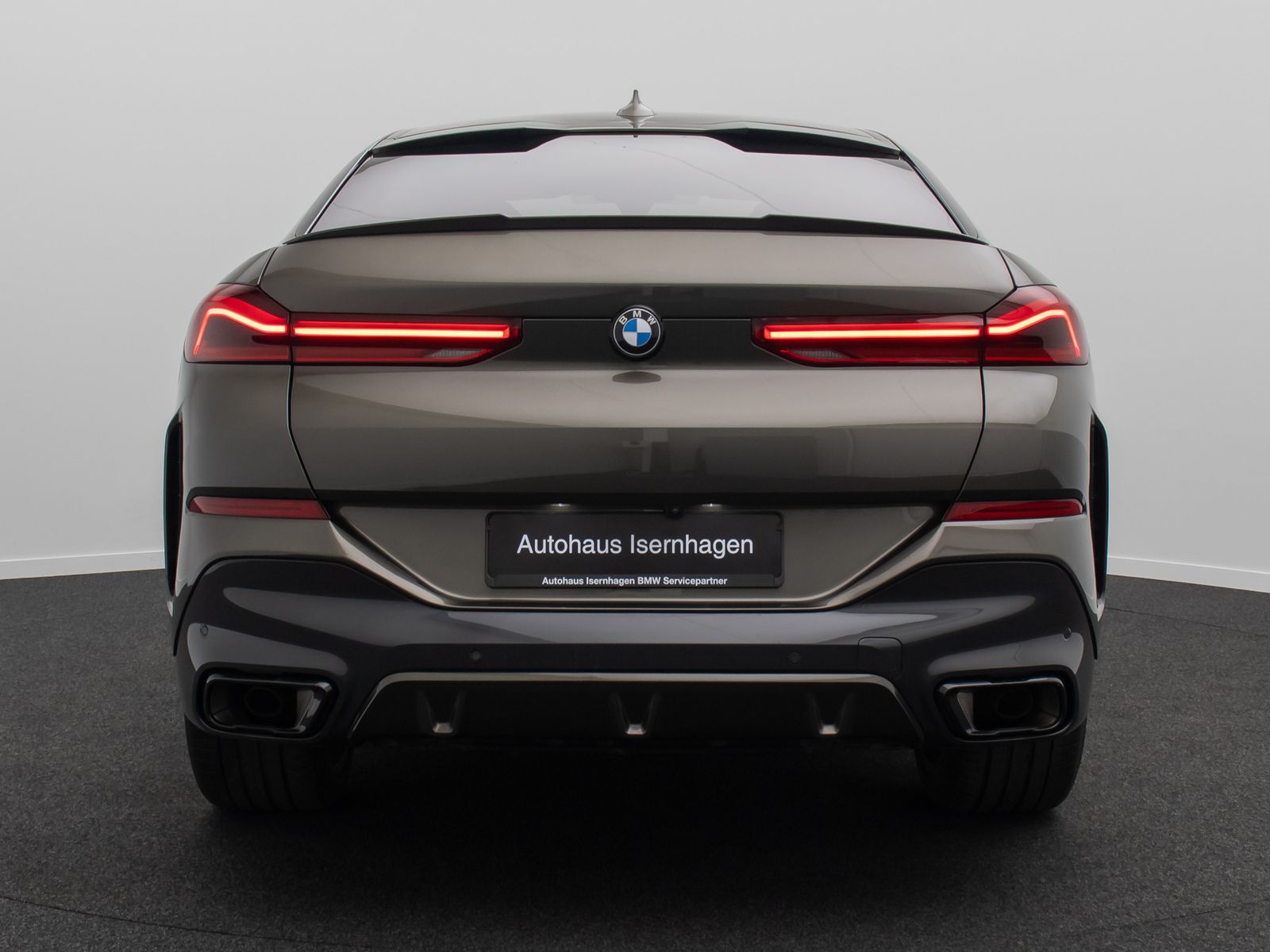Fahrzeugabbildung BMW X6 xD30d MSport Kamera Laser HUD DAB HiFi 21Zoll