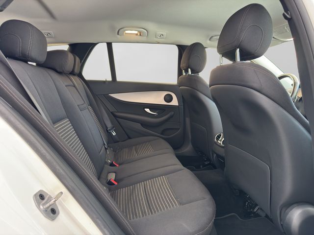 Fahrzeugabbildung Mercedes-Benz E 300 T de Mod. 2021 Avantgarde+Cam+ACC+Head-up