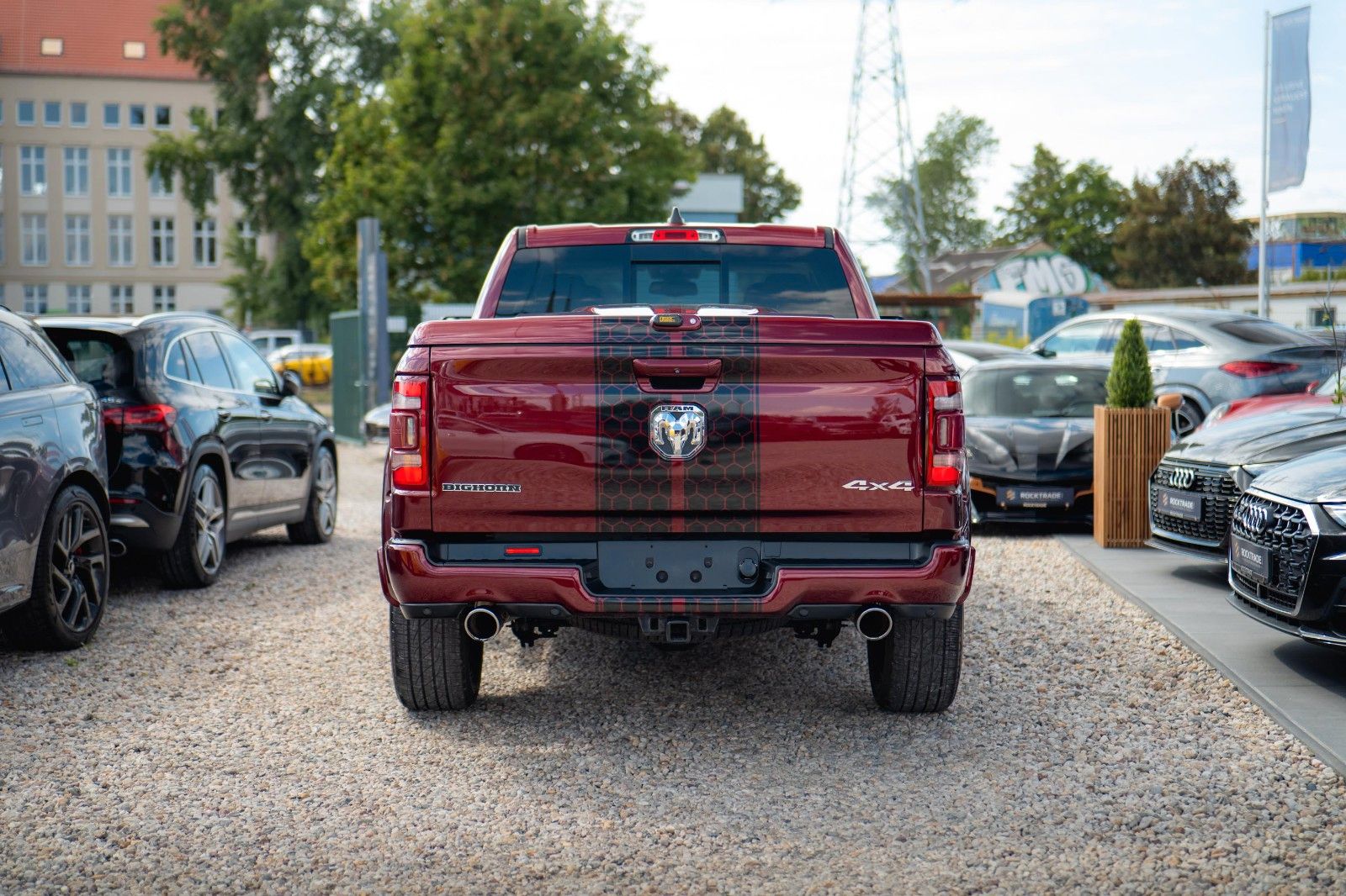 Fahrzeugabbildung Dodge RAM 5.7 V8 HEMI 4x4 OFFROAD Night AXLE LOCK 19%