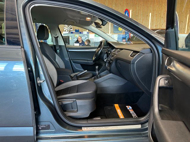 Skoda Octavia *AHK*2-Zonen*PDC*Tempo*Dachrelimg*