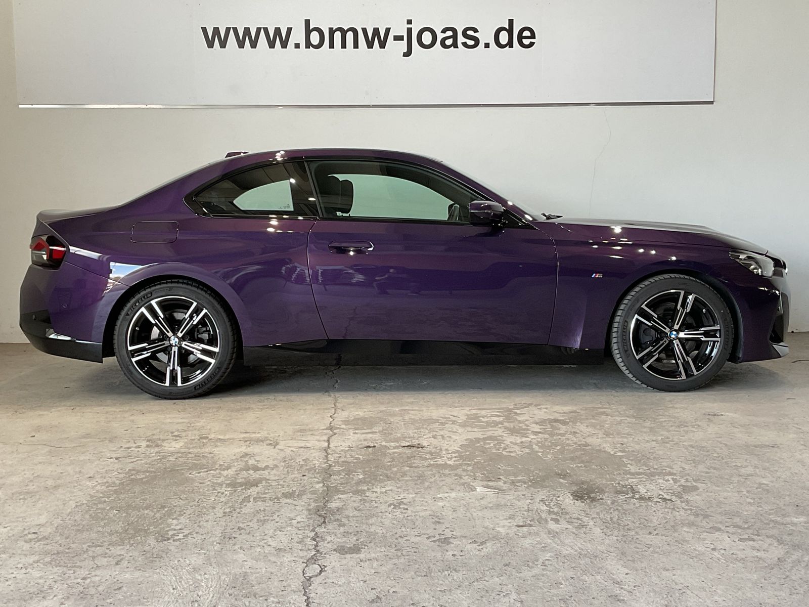 Fahrzeugabbildung BMW 220i | M Sportpaket | Sitzverstellung elektrisch