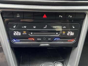 Volkswagen T-Roc - 7