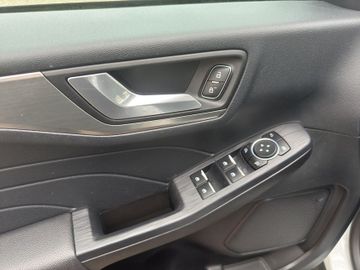 Ford Kuga - 12