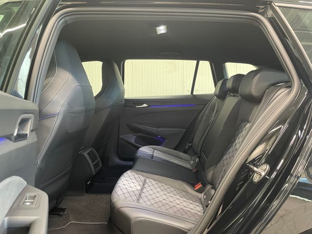 Golf VIII Variant R-Line 2.0 TDI DSG AHK LED ACC