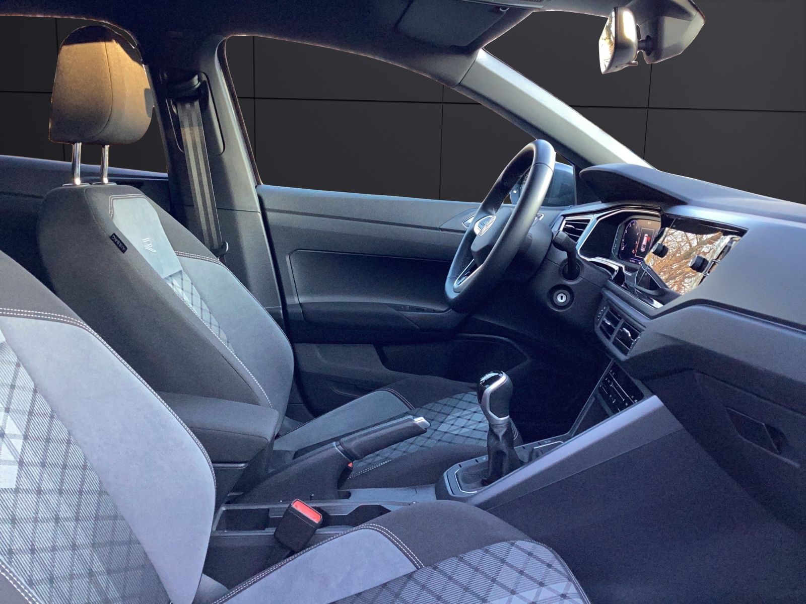 Fahrzeugabbildung Volkswagen Taigo TSI R-Line, MATRIX ACC AID NAVI PDC SHZ