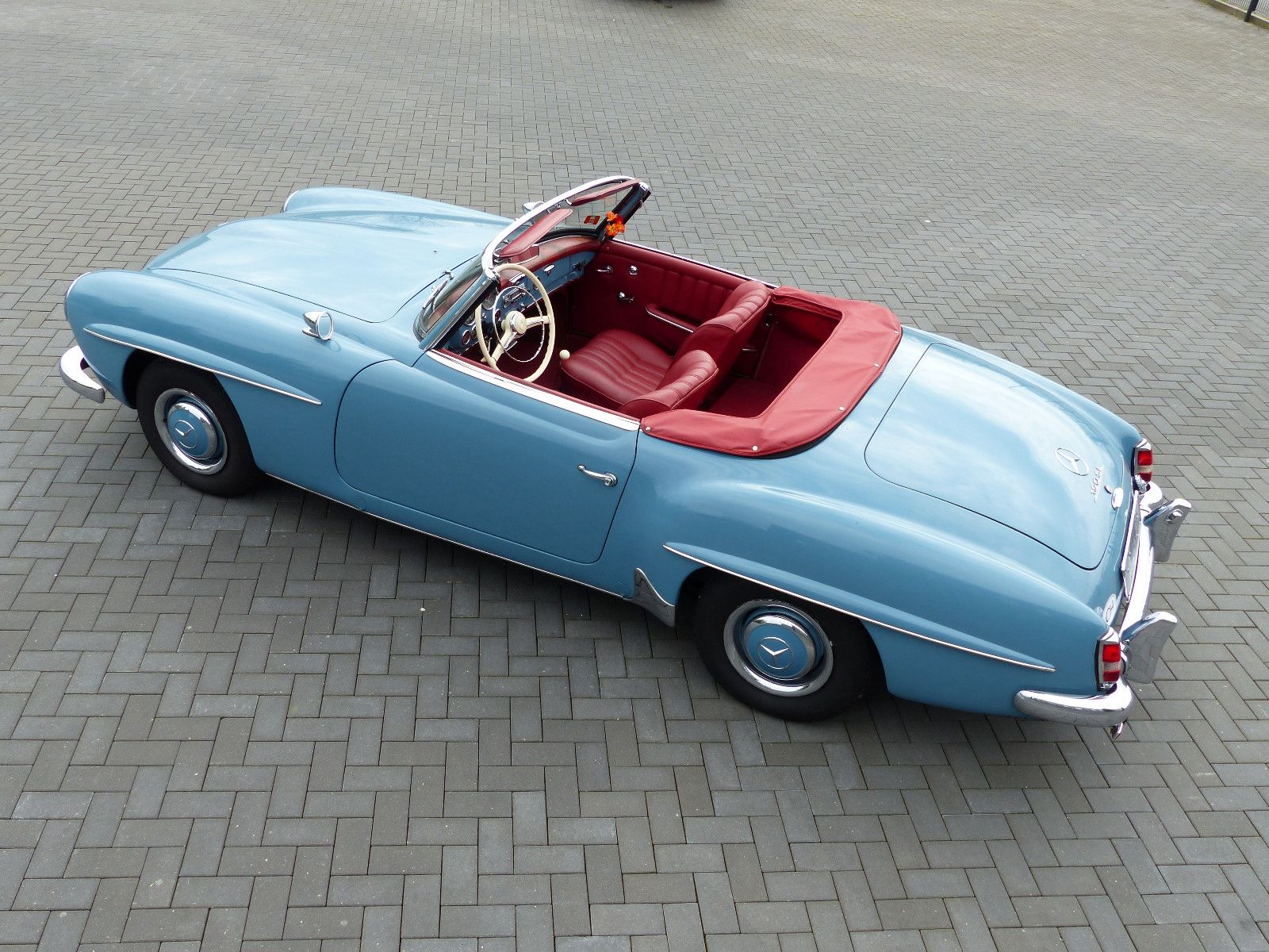 Fahrzeugabbildung Mercedes-Benz 190 SL