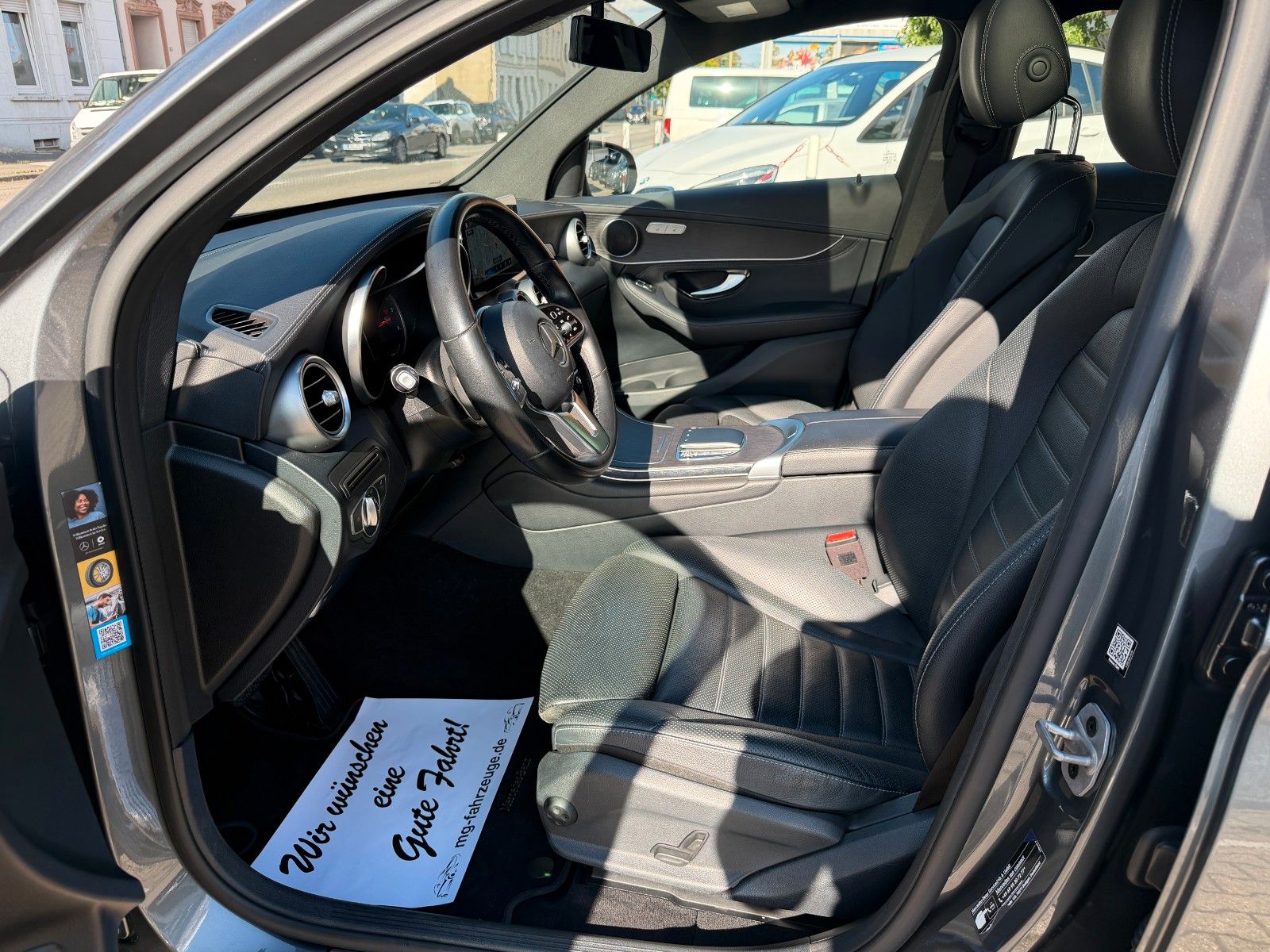 Fahrzeugabbildung Mercedes-Benz GLC 400 COUPE  4-MATIC AMG LINE LEDER SD STANDH.