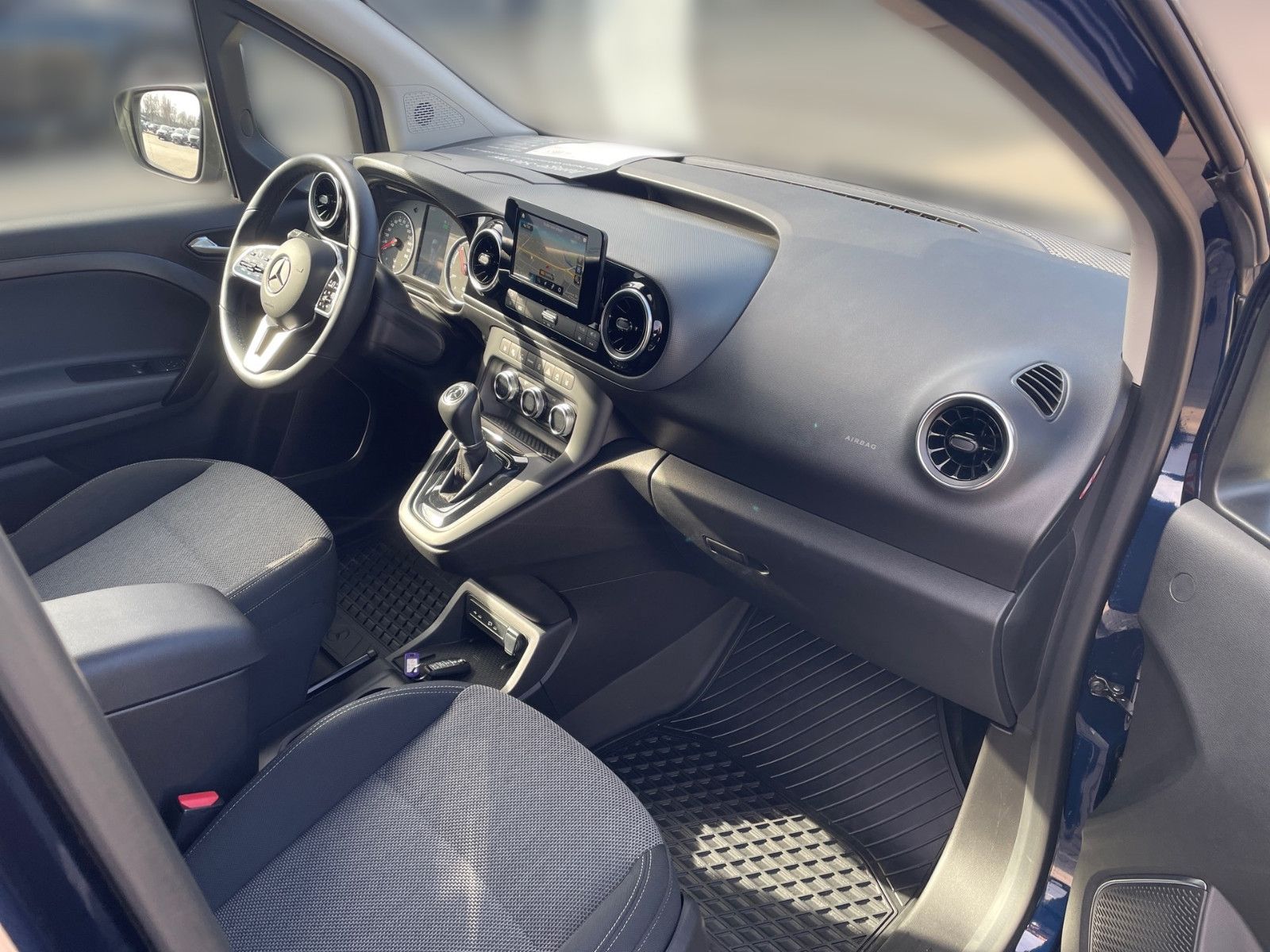 Fahrzeugabbildung Mercedes-Benz eCitan Kasten 2 Sitze AHK LED Navi RFK SHZ