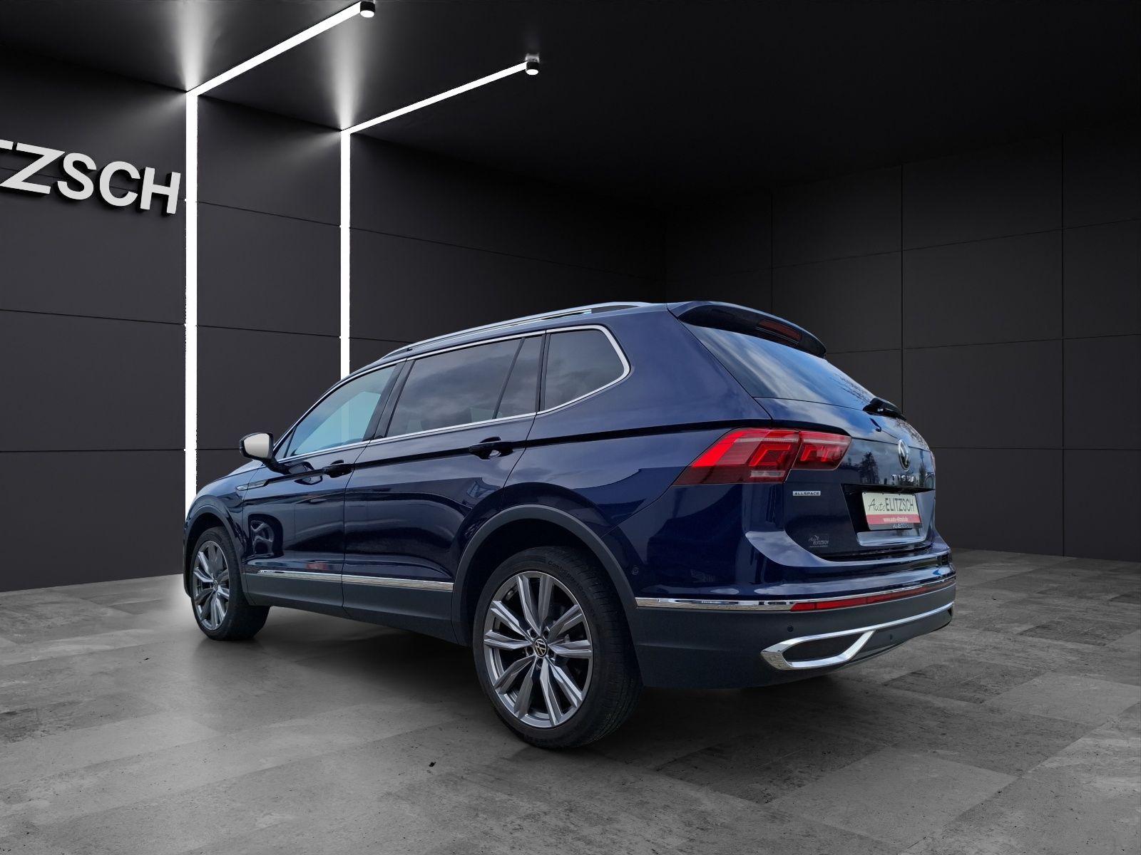 Fahrzeugabbildung Volkswagen Tiguan Allspace TSI Elegance DSG 4M Matrix Navi