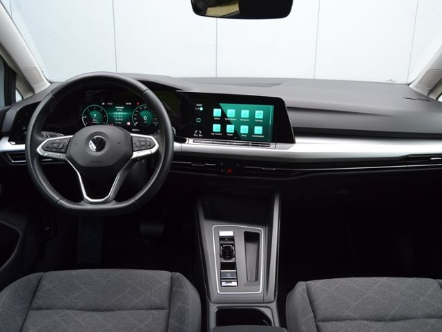 Golf VIII Variant 2.0 TDI 150 PS DSG Life LED/NA