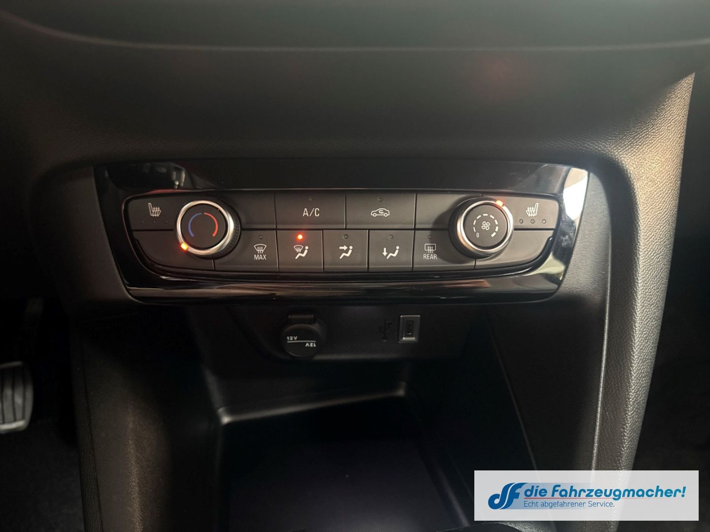 Fahrzeugabbildung Opel Corsa F Sitzhzg, Kamera* LED Apple CarPlay DAB