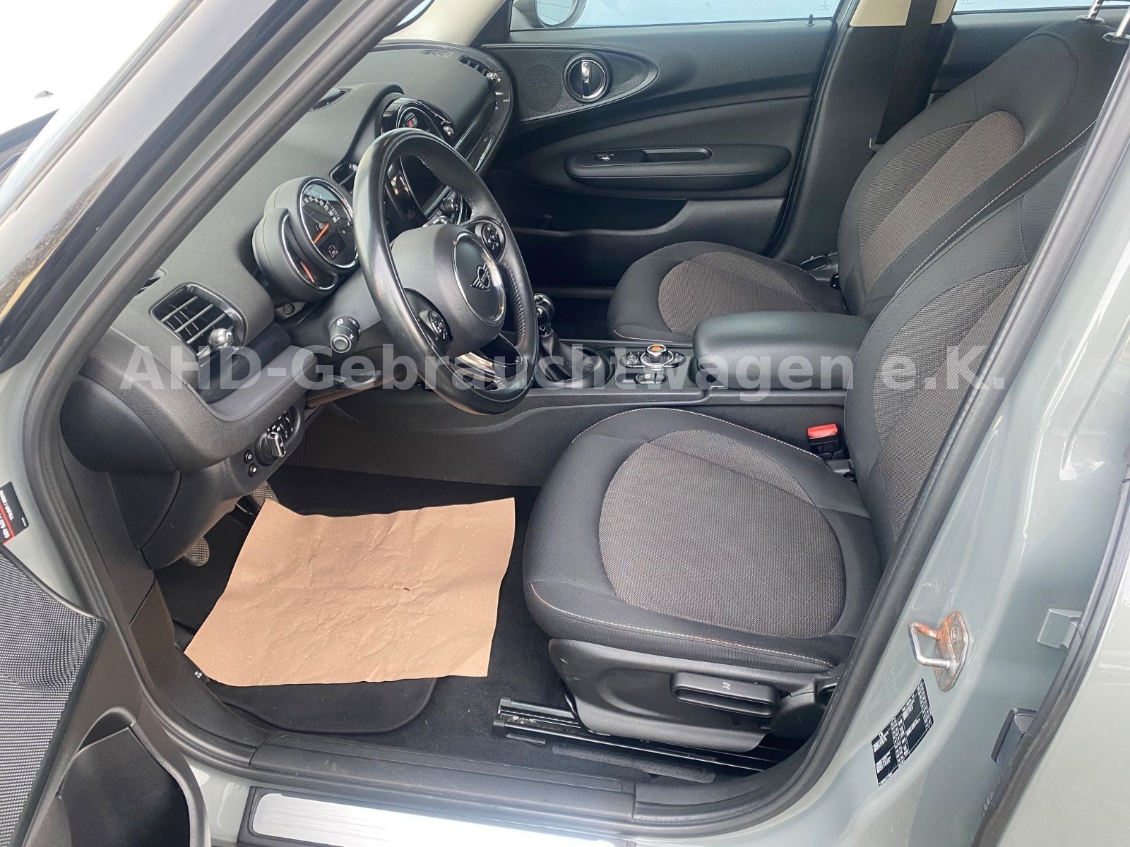 Fahrzeugabbildung MINI One D Clubman Pepper