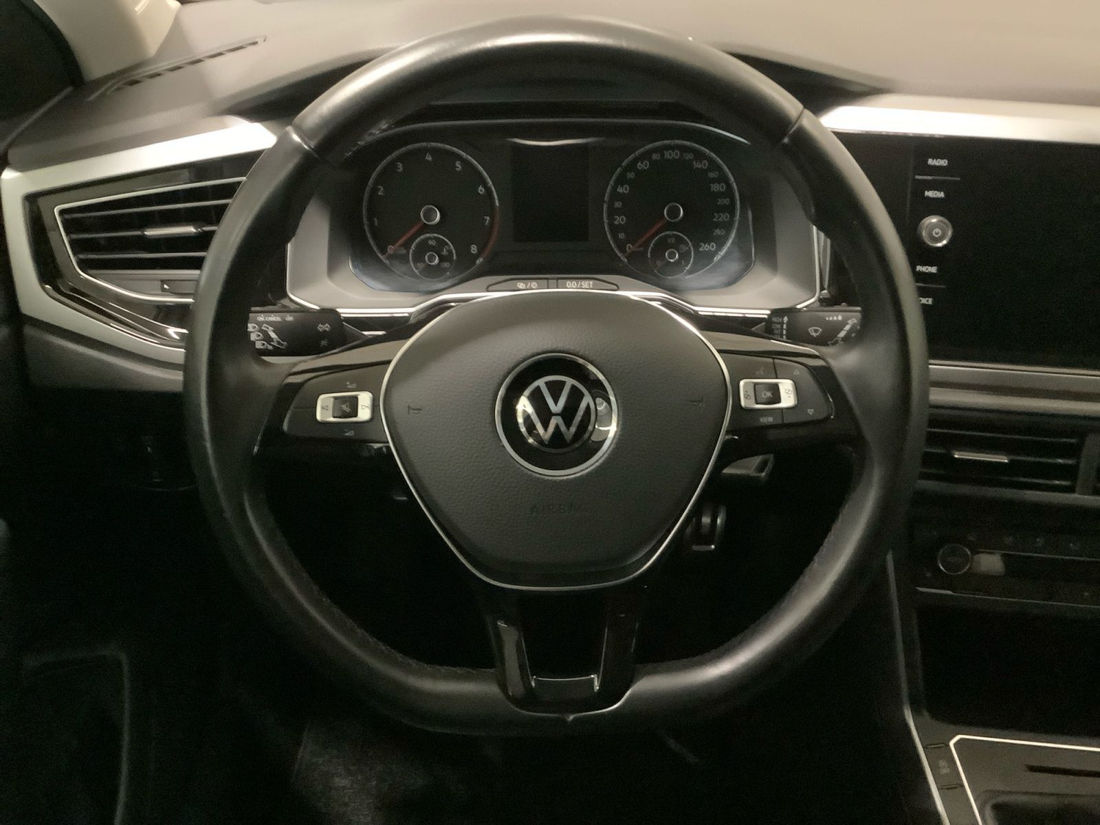 Polo Active 1,0 TSI 70 kW Climatronic, SHZ, App