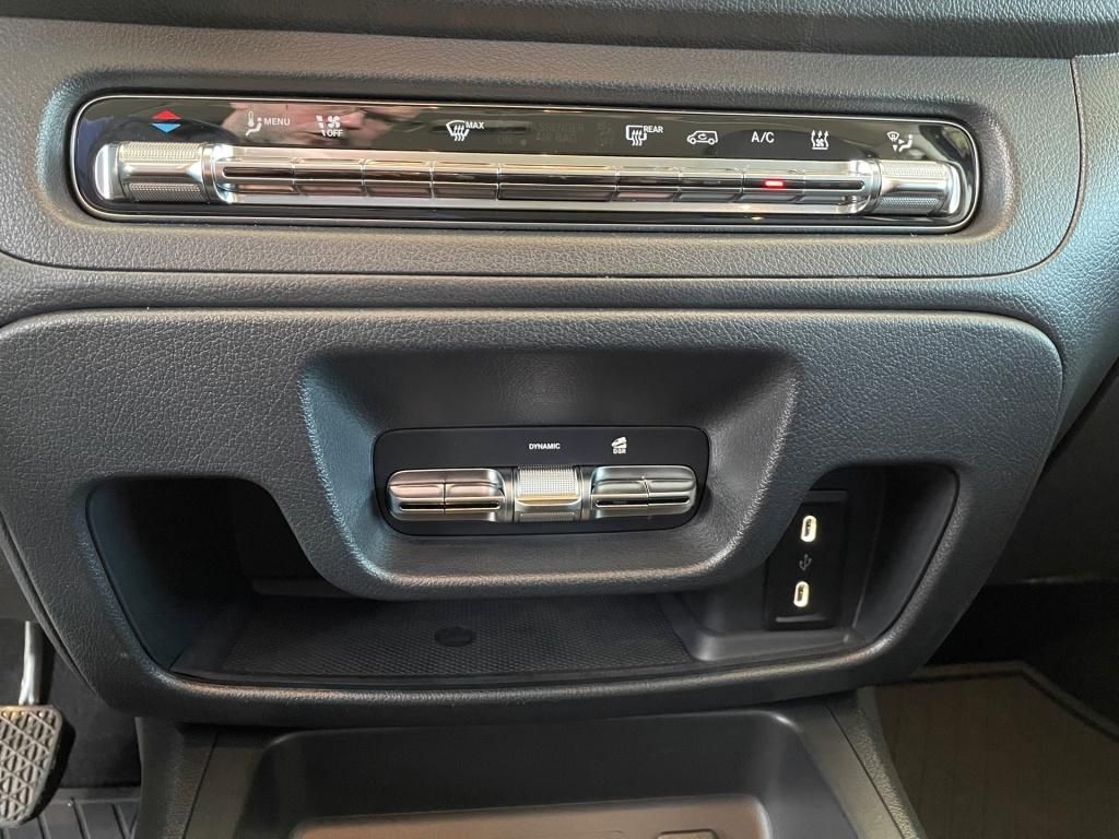 Fahrzeugabbildung Mercedes-Benz Vito 119 CDI AHK AUT Navi STH SHZ Allrad 8 Sitze