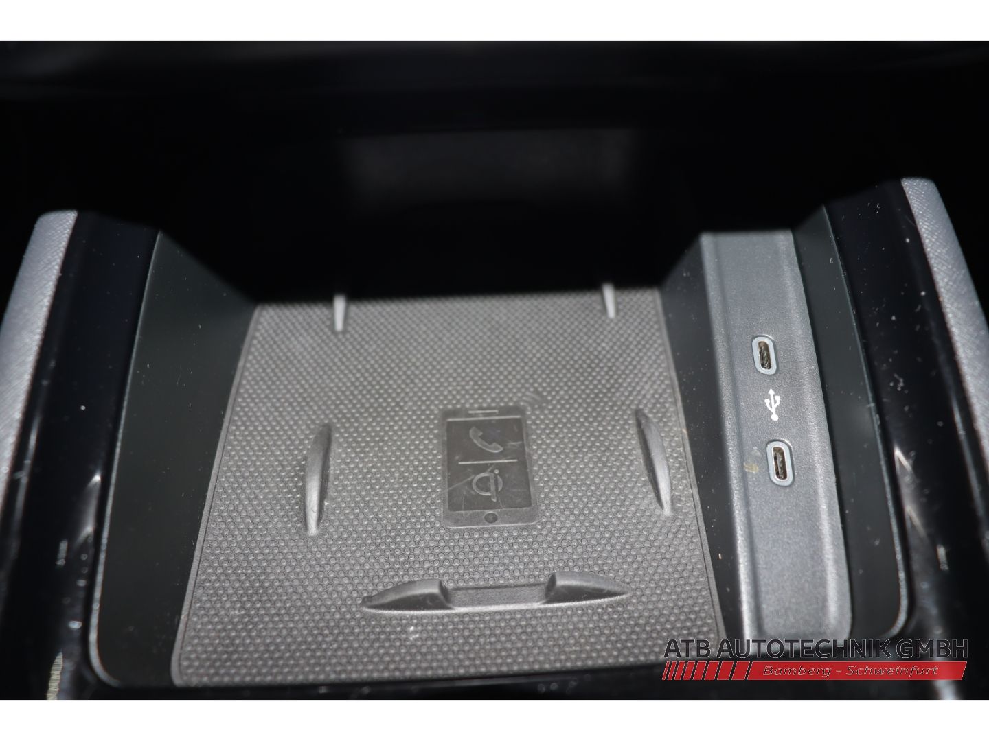 Fahrzeugabbildung SKODA Kamiq 1.0l TSI Style AHK-klappbar Navi  LED