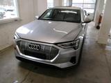 Audi E-TRON 50 S LINE MATRIX/ACC/PANO/KEYLESS/KAMERA - silberne Audi e-tron