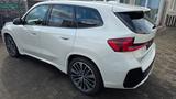 BMW iX1 xDrive30 - M-Sport, 20", AHK, Panoramadach - BMW iX1 von privat