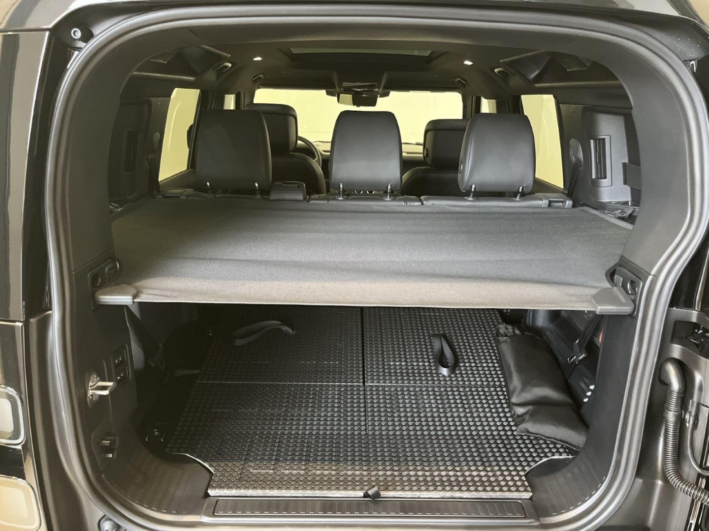 Land Rover Defender - Bild 10