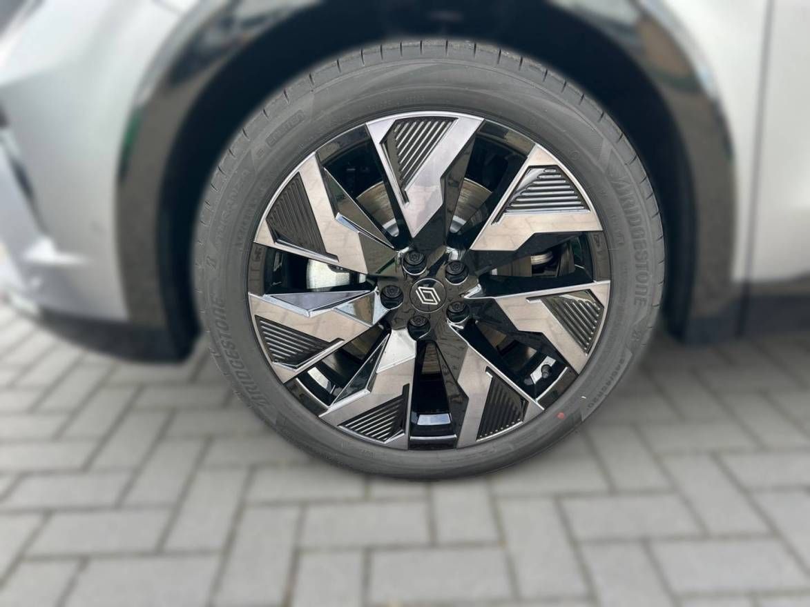 Fahrzeugabbildung Renault Rafale Esprit Alpine Hyper Hybrid E-Tech 4x4 300