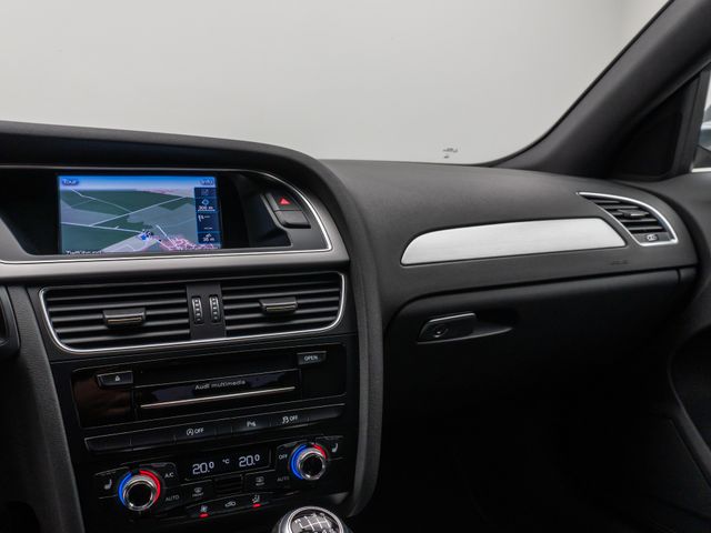 Foto Nummer 21: AUDI A4