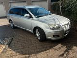 Toyota avensis Diesel 2.0 - Toyota Avensis in Köln