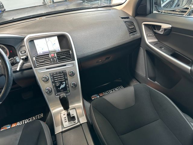 Volvo XC60 Momentum AWD *Xenon*Leder*
