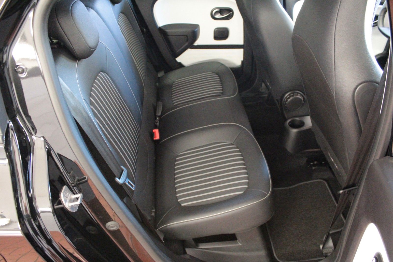 Fahrzeugabbildung Renault Twingo E-Tech 100% elektrisch*einer der letzten*