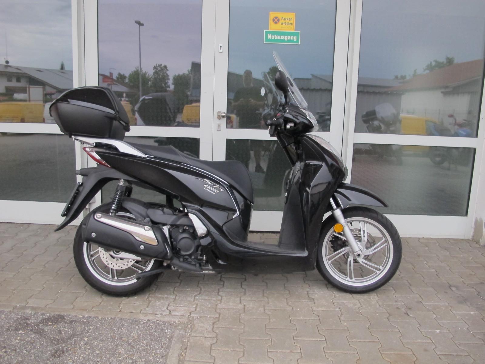 Honda SH 300