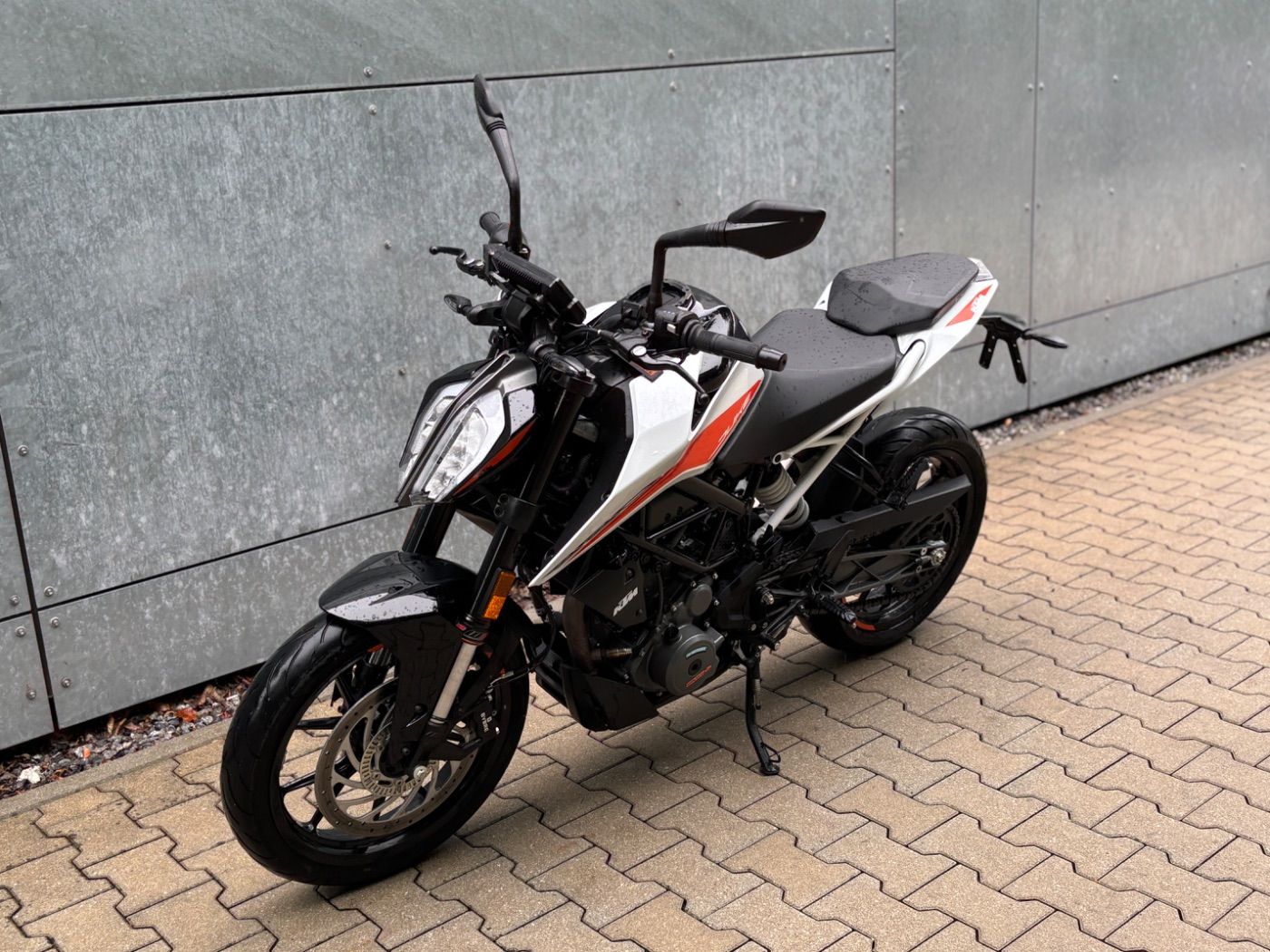 Fahrzeugabbildung KTM 390 Duke
