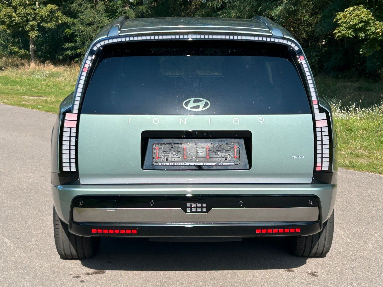 Fahrzeugabbildung Hyundai IONIQ 9 UNIQ 226kW *RW600KM*Pano*6Si*Relax*HeUp*