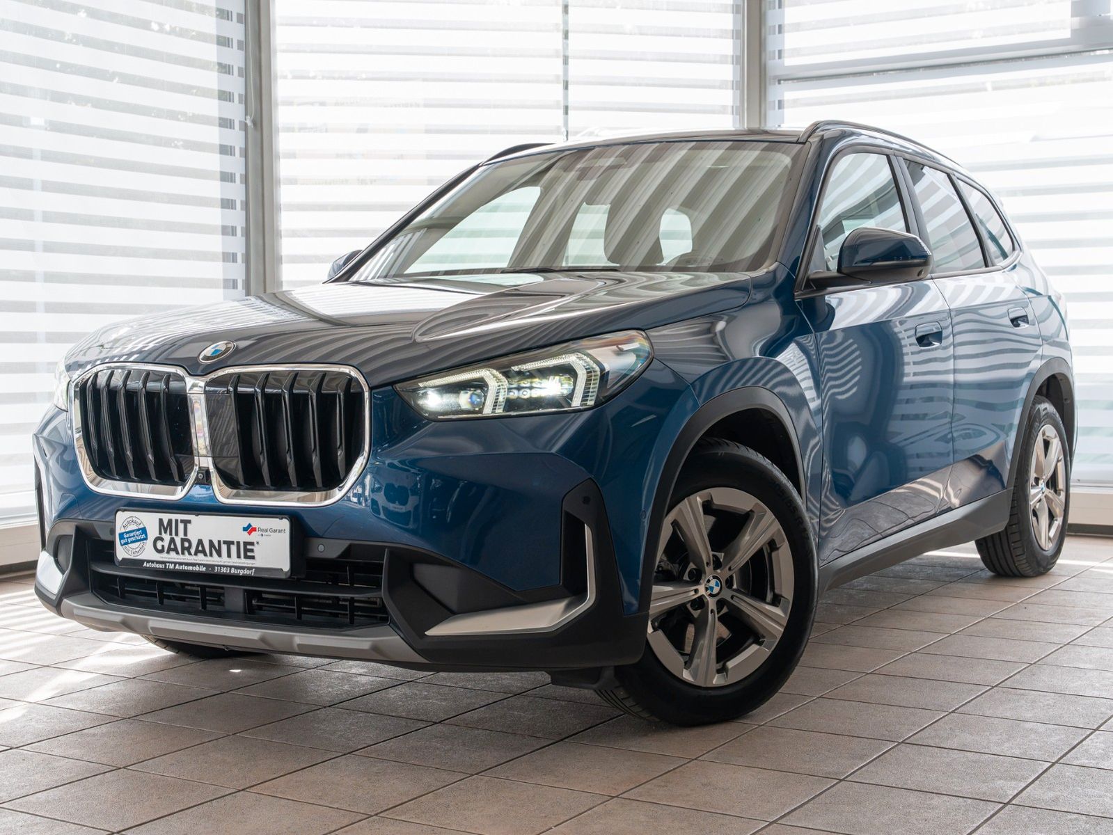 BMW X1 xD23d PANO 360° HUD AHK ACC M-Fahrwerk LHzg.