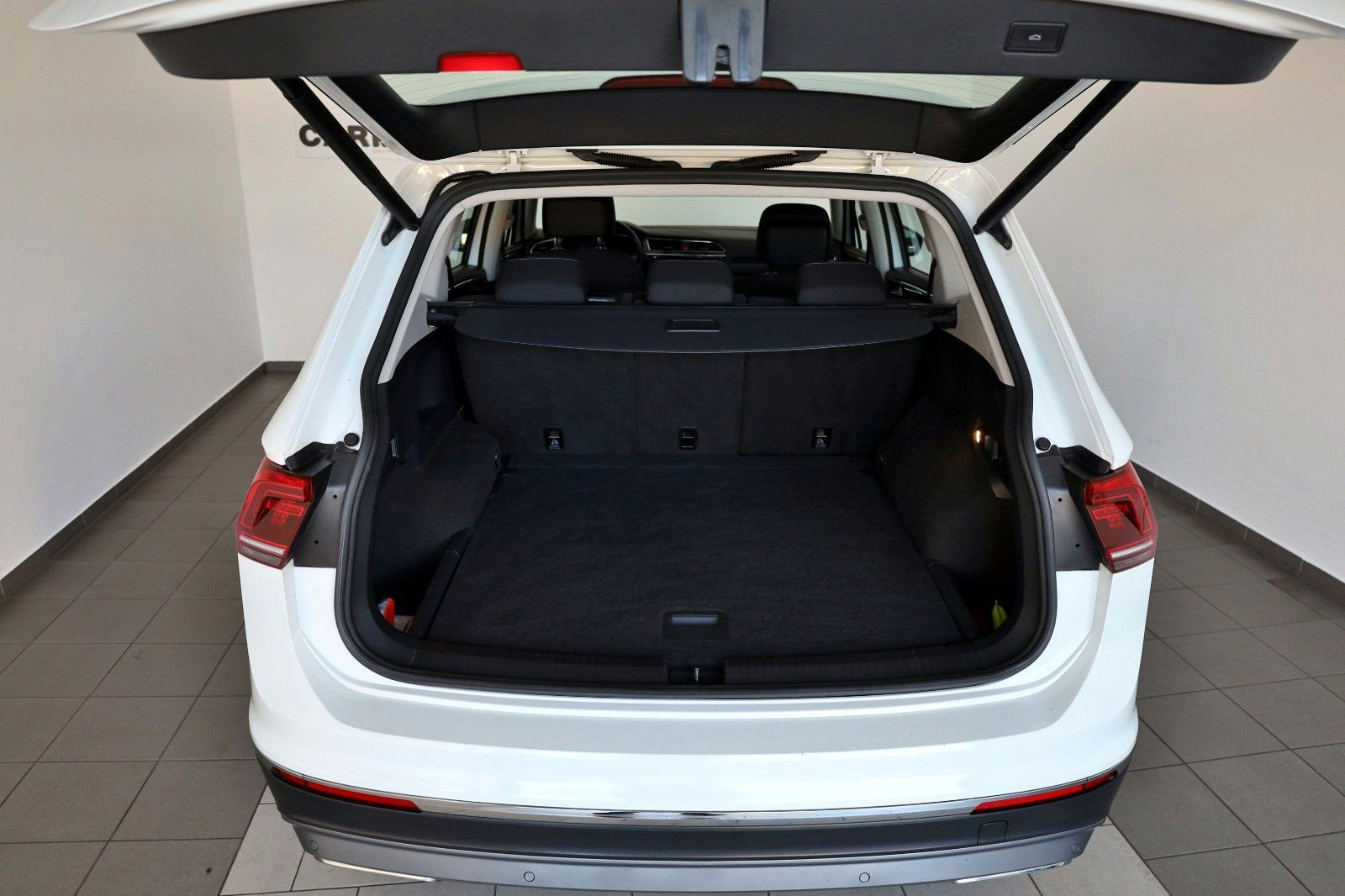 Fahrzeugabbildung Volkswagen Tiguan Allspace Highline 4M Navi,LED,360°,ACC,SH