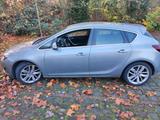Opel Astra j Xenon - Opel Astra mit Benzin-Antrieb: Kleinwagen, Automatik
