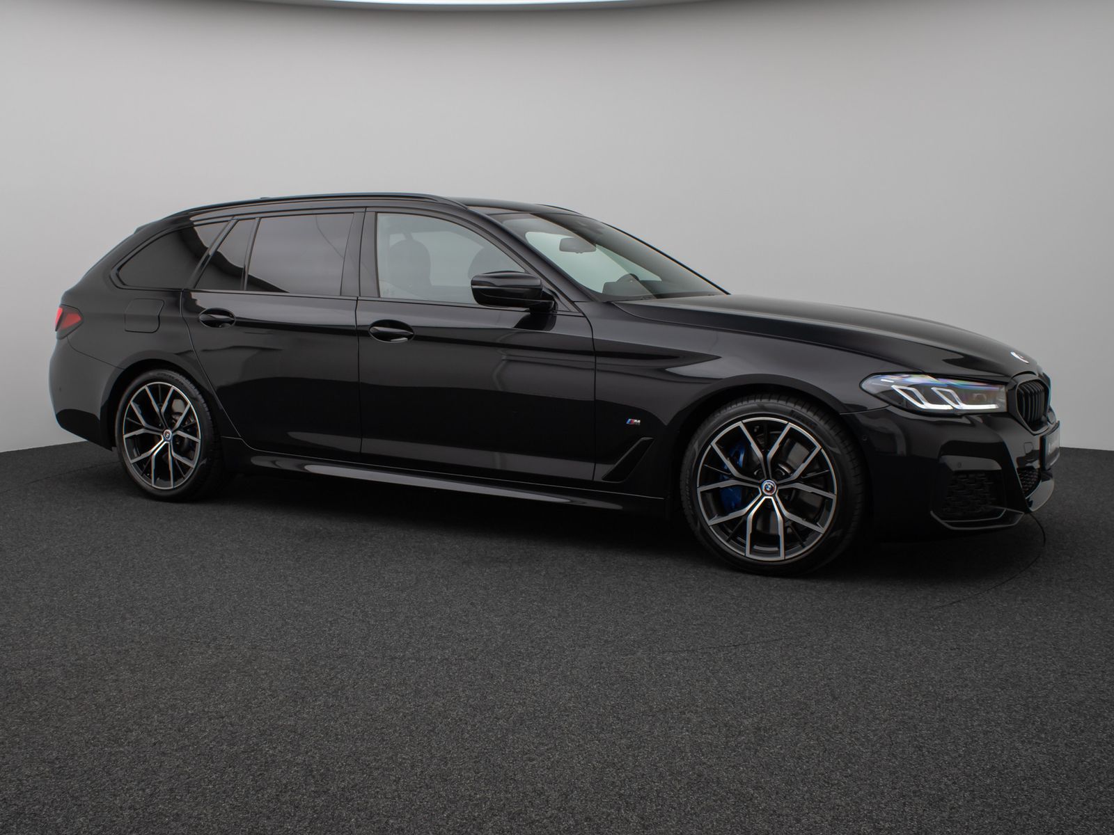Fahrzeugabbildung BMW 540d xD M Sport Kamera Laser HUD DAB H/K Komfort