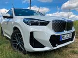 BMW iX1 xDrive30, GARANTIE, AHK, M-SPORT + VOLLAUS. - BMW iX1 von privat