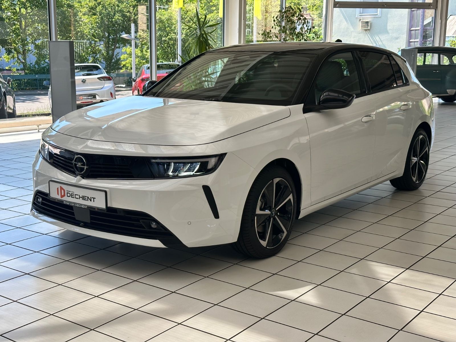Fahrzeugabbildung Opel Astra L Lim. 5-trg. Elegance*SHZ*LHZ*RFK*PDC