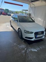 Audi A4 Avant Attraction  NAVI XEN PDC AC... - Audi A4: Kleinwagen