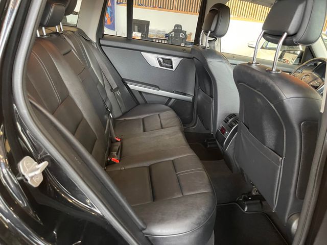 MYAUTOCENTER – Gebraucht- und Jahreswagen mit Werkstattservice in Pfaffenhofen Mercedes-Benz GLK 350 4Matic *Sport-Paket*Xenon*Navi*Klima*