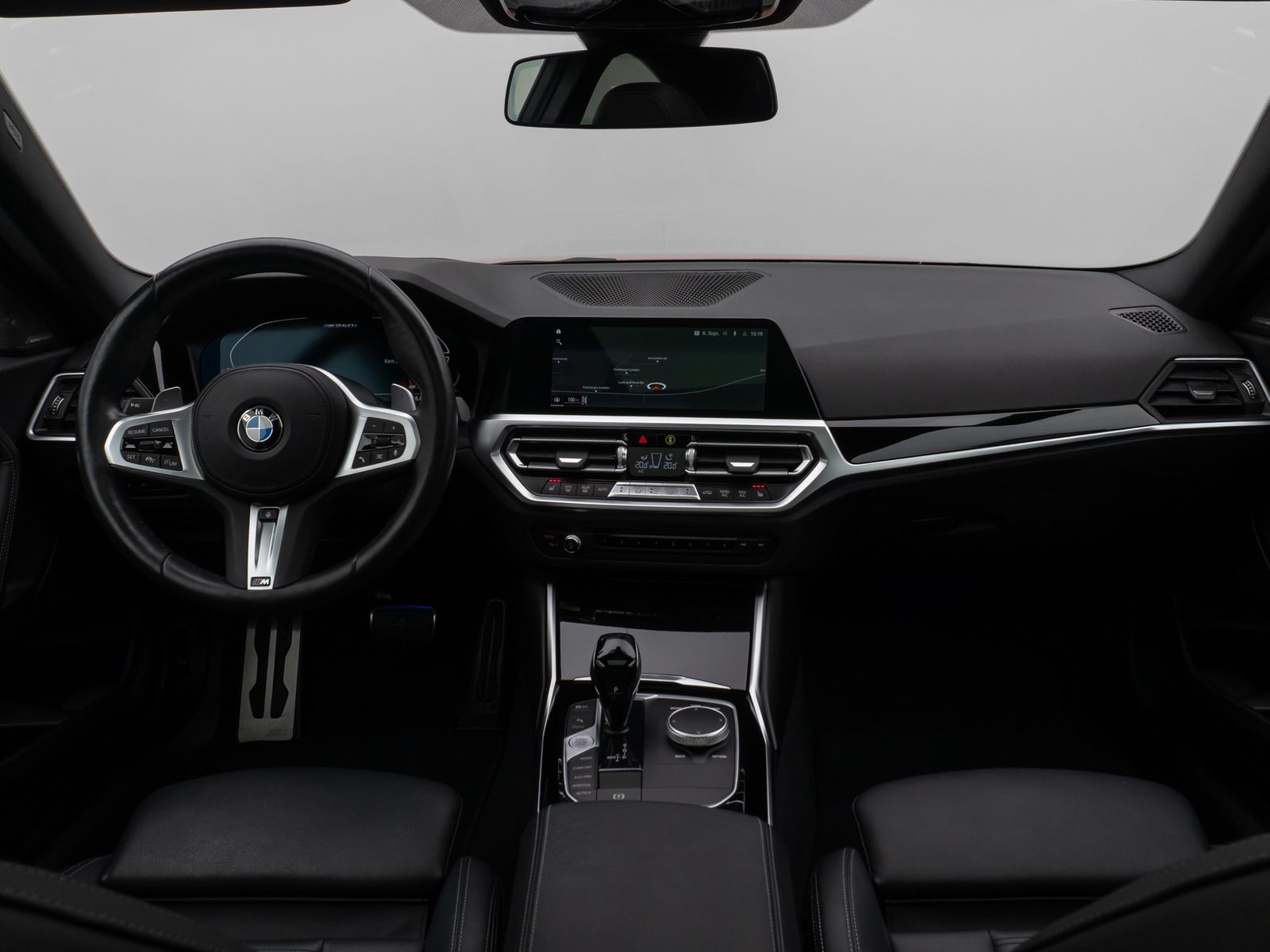 Fahrzeugabbildung BMW M240i xD Coupé Glasdach Kamera HUD H/K Stop&Go
