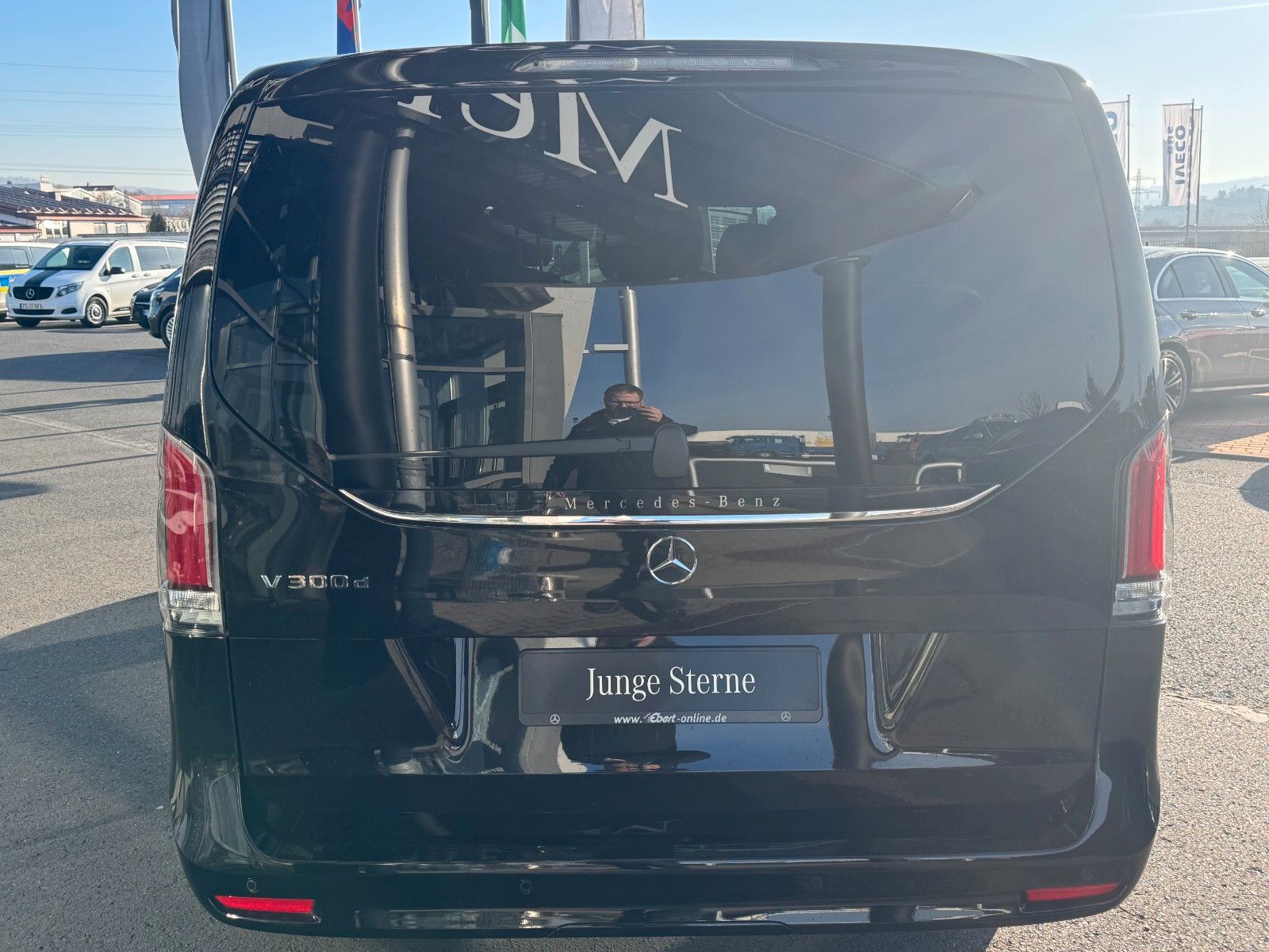 Fahrzeugabbildung Mercedes-Benz V 300 d AVA Extral Standheiz DISTRONIC