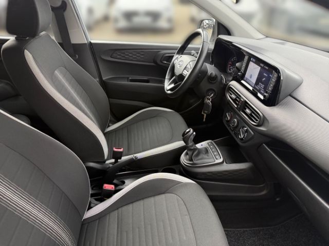 Fahrzeugabbildung Hyundai i10 Trend 1.0 +KLIMA+NAVI+RFK+SHZ+DAB+TEMPOMAT+U