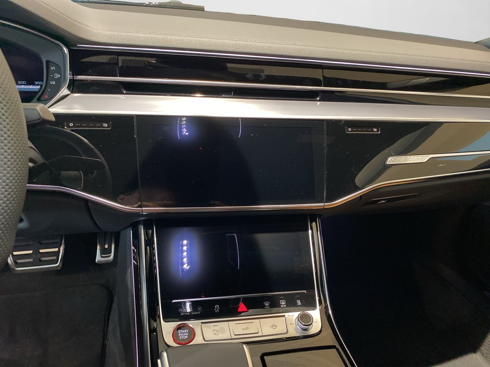 Audi S8 - Bild 13