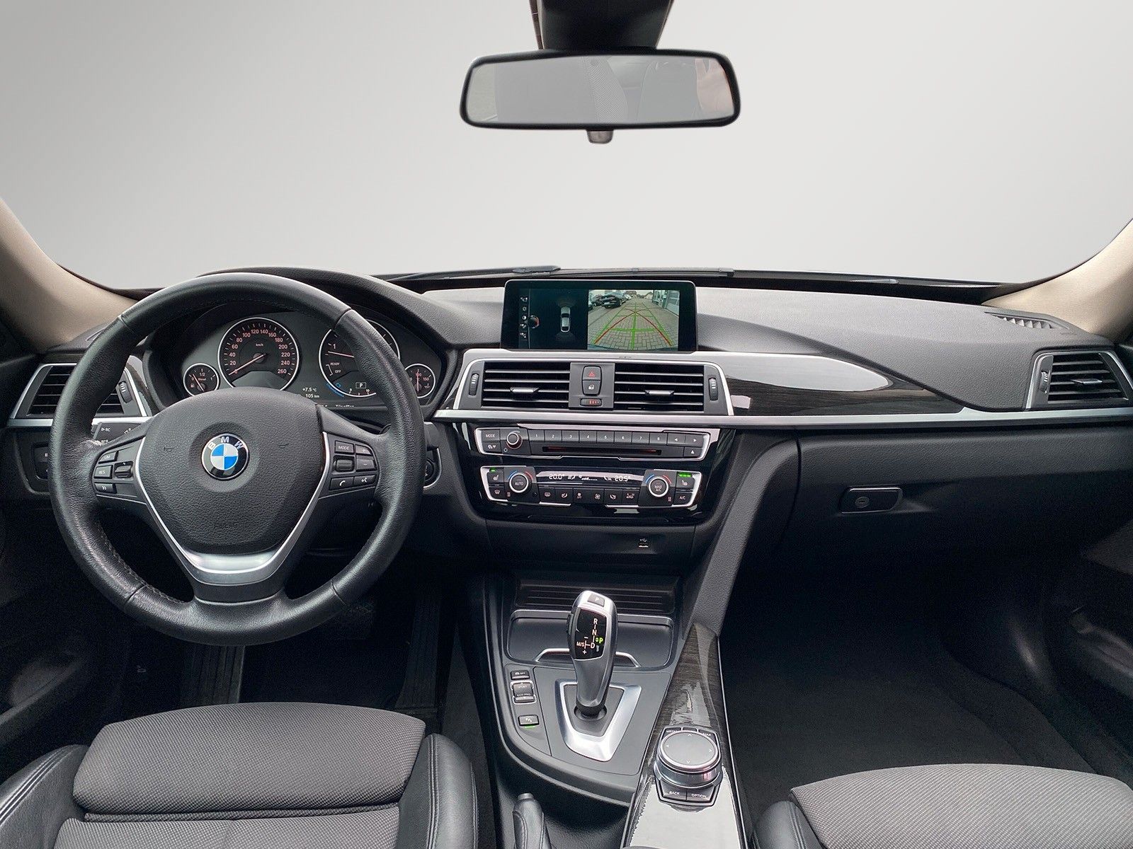 Fahrzeugabbildung BMW 330d Gran Turismo xDrive Advantage *Pano *Allrad