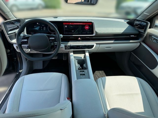 Fahrzeugabbildung Hyundai IONIQ 6 Elektro Allrad HUD StandHZG Panorama Nav